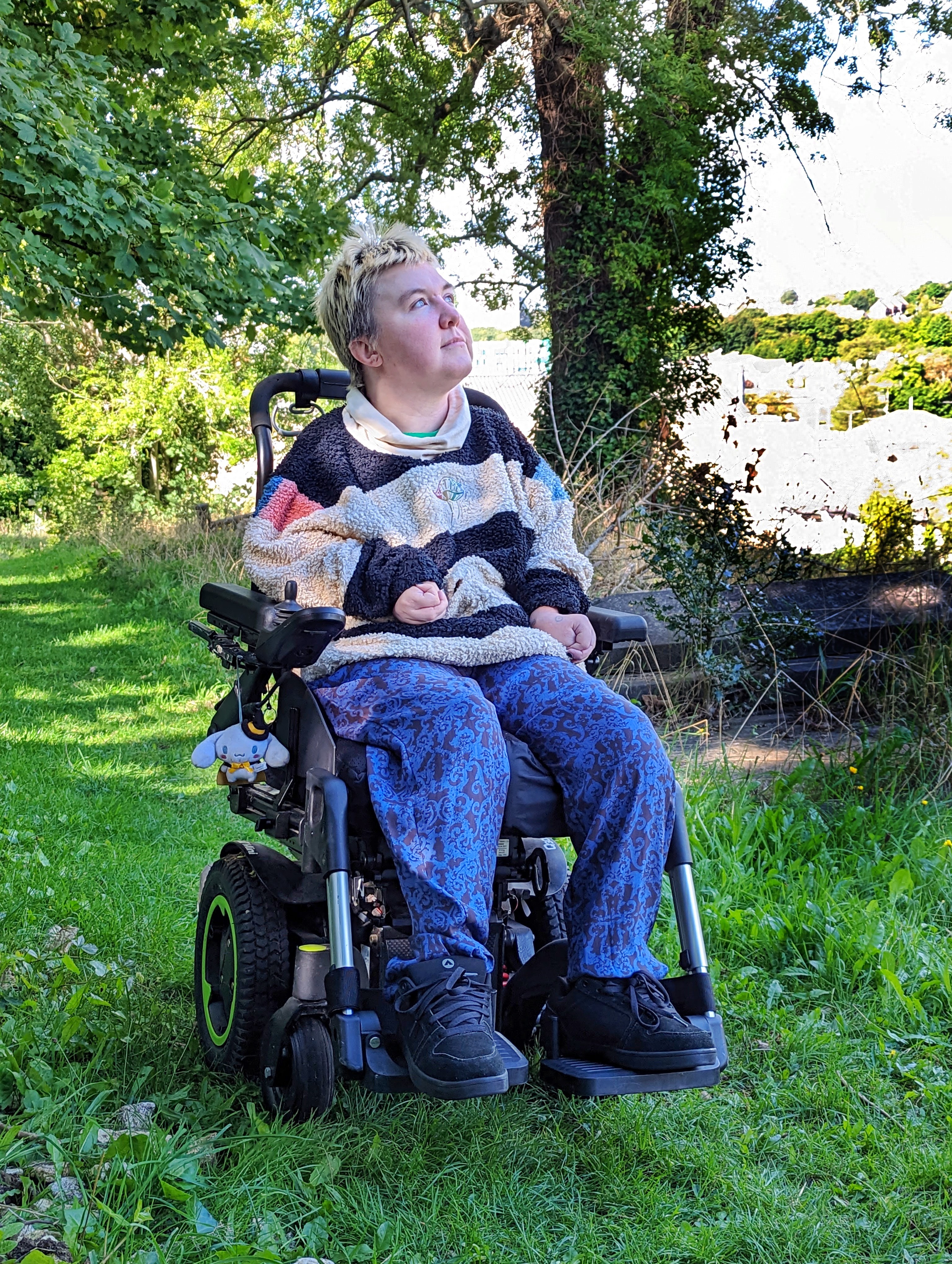 Nu in stripped woolly jumper