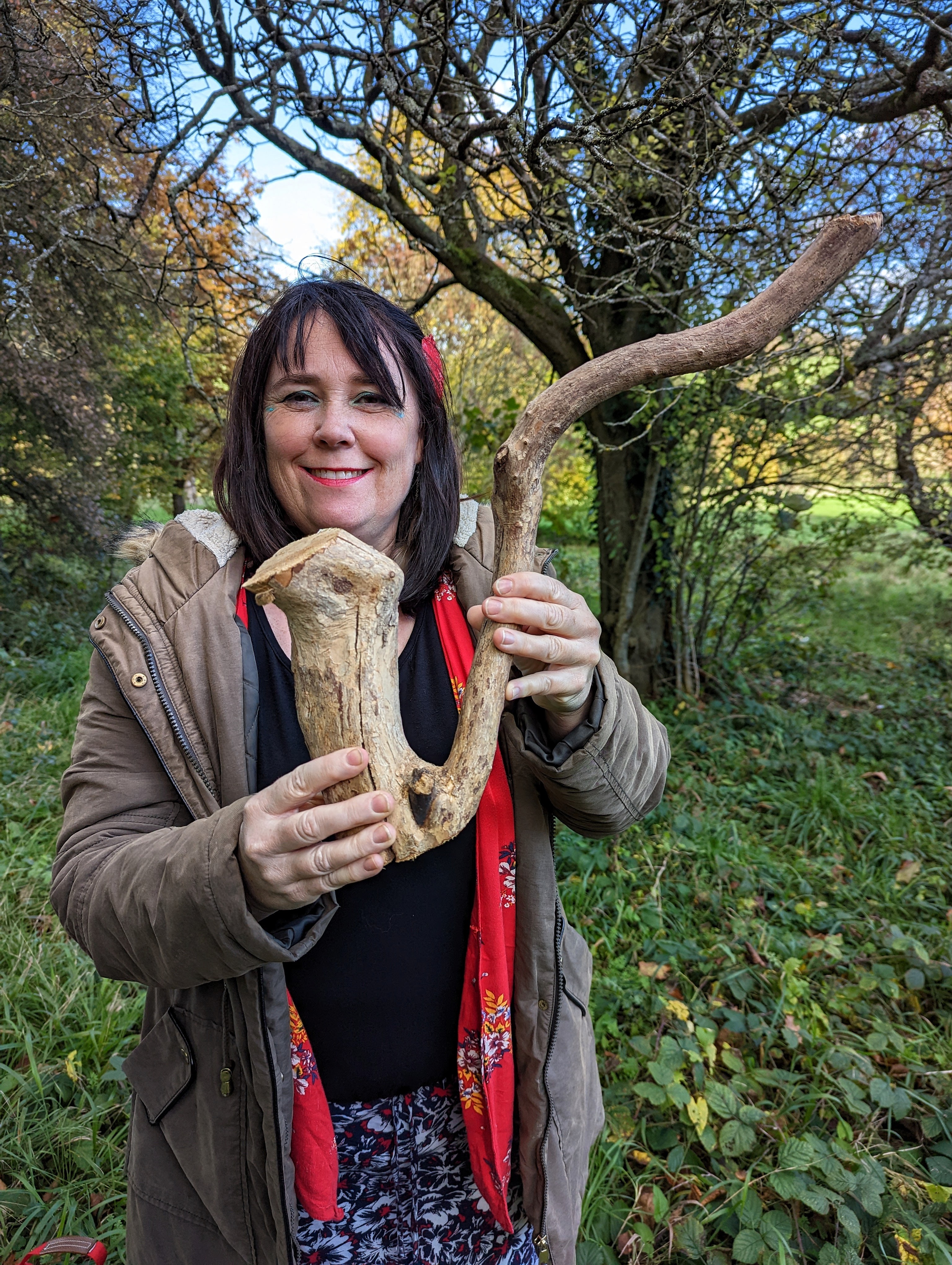 Liz holding her offering